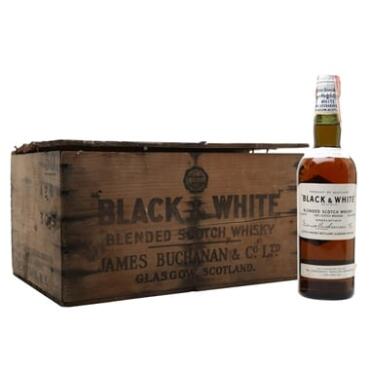 Black & White 12 bottles with Wooden Case
Bot.1950