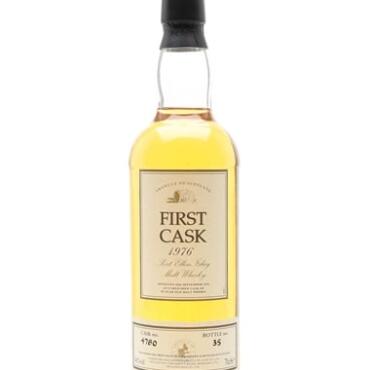 Port Ellen 1976
18 Year Old First Cask #4780 - 18 Year Old First Cask #4780